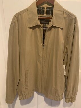 Covington Men's Tan Zip-Front Windbreaker Jacket